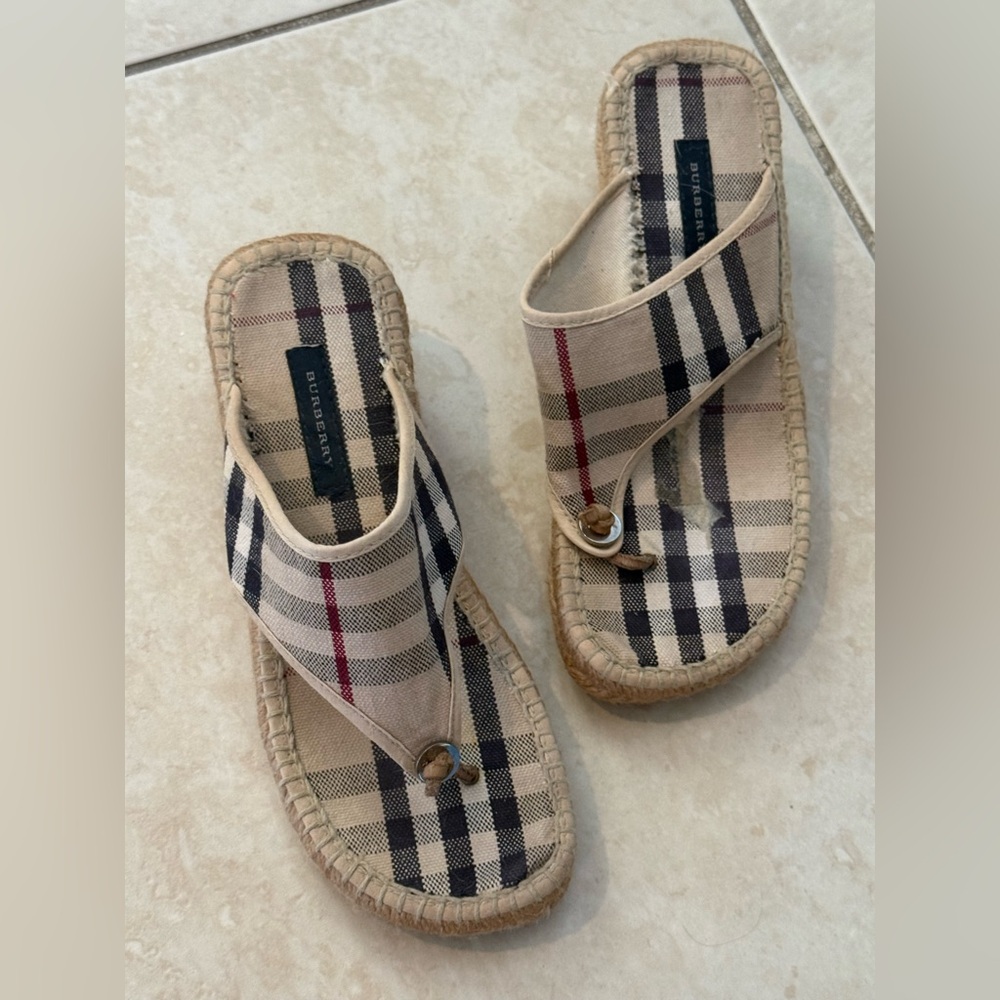 Burberry Women's / big kid very small size Check Sandals - Beige and Black